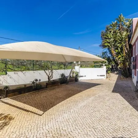 Escape To Paradise Stunning Nestled Near Porto De Mos Appartamento *