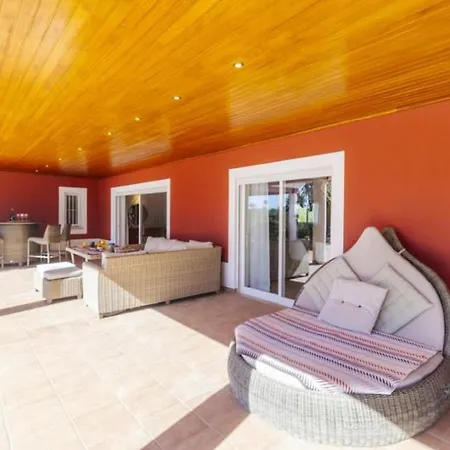 Appartamento Escape To Paradise Stunning Nestled Near Porto De Mos