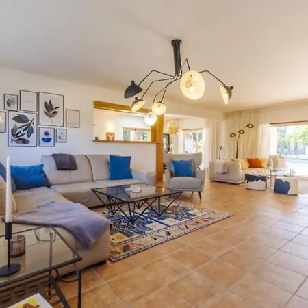 Appartamento Escape To Paradise Stunning Nestled Near Porto De Mos *