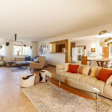 Apartmán Escape To Paradise Stunning Nestled Near Porto De Mos