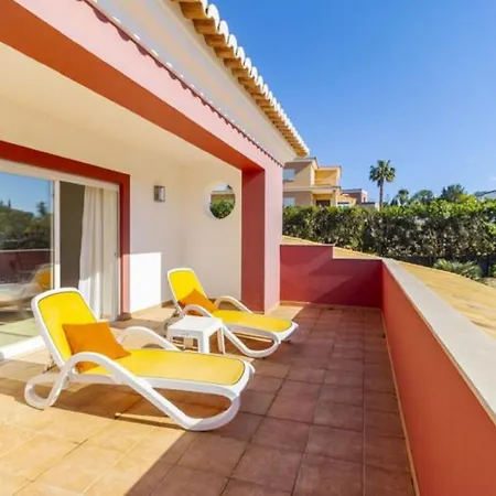 Appartamento Escape To Paradise Stunning Nestled Near Porto De Mos *
