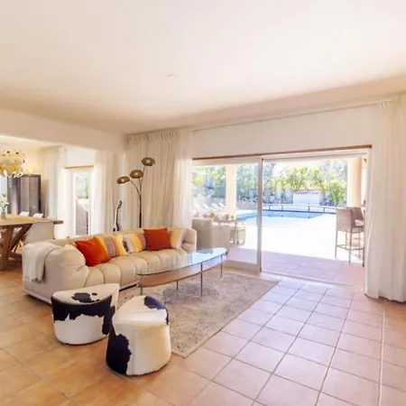 Apartmán Escape To Paradise Stunning Nestled Near Porto De Mos *