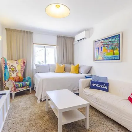 Apartmán Escape To Paradise Stunning Nestled Near Porto De Mos *