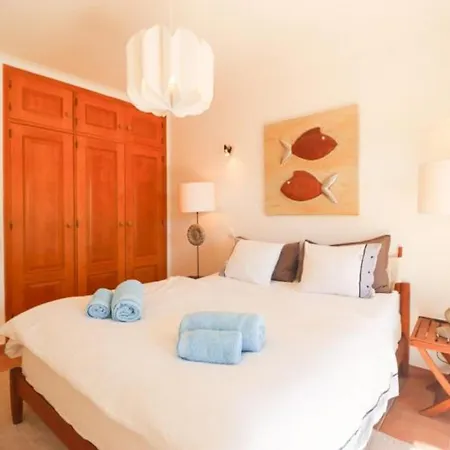 Escape To Paradise Stunning Nestled Near Porto De Mos Apartmán